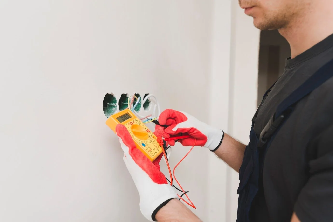Installing a Video Doorbell and Smart Entry Devices 3 Pro Handyman Miami Electrical